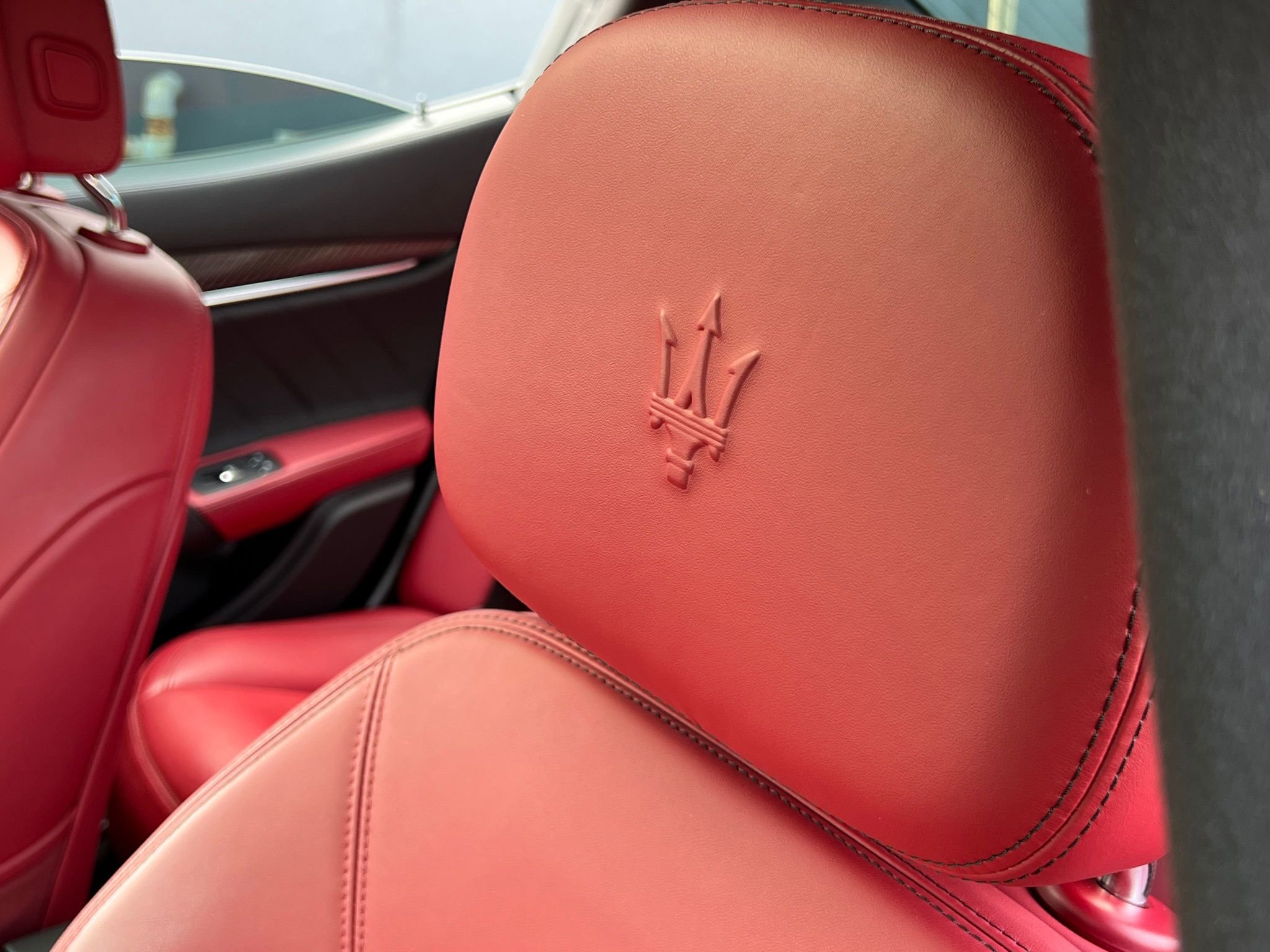 Used 2023 Maserati Ghibli Modena Q4 AWD/4WD image 35