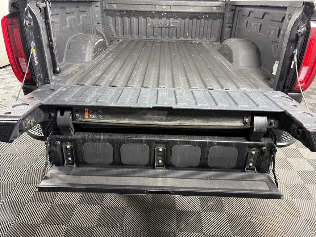 Used 2022 GMC Sierra 3500 SLT w/ SLT Premium Package image 33