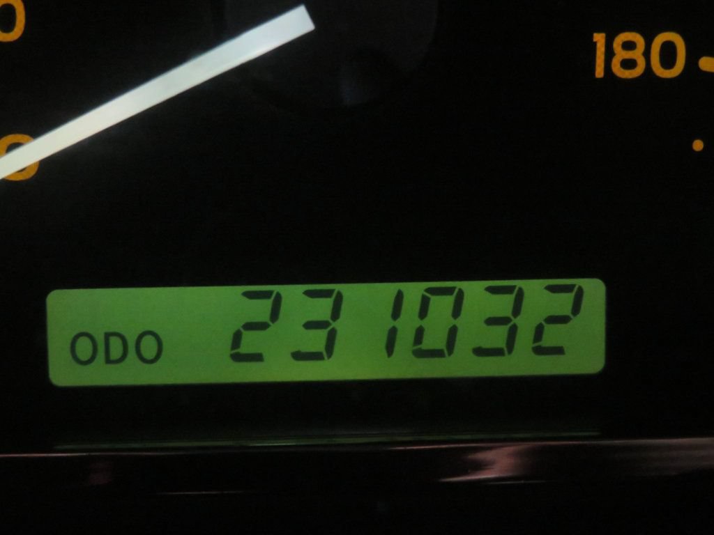 Used 2006 Toyota Sequoia SR5 AWD/4WD image 44