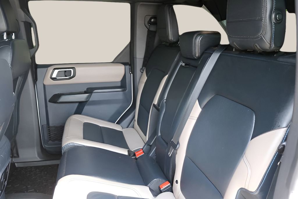 Used 2024 Ford Bronco Wildtrak image 16