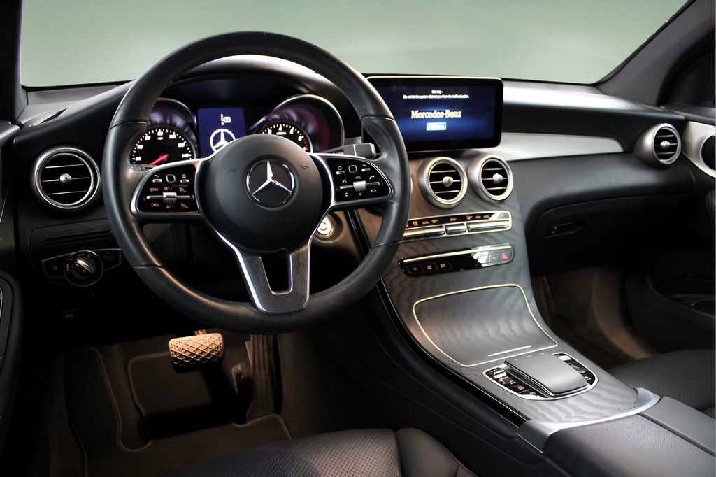 Used 2021 Mercedes-Benz GLC 300 image 14