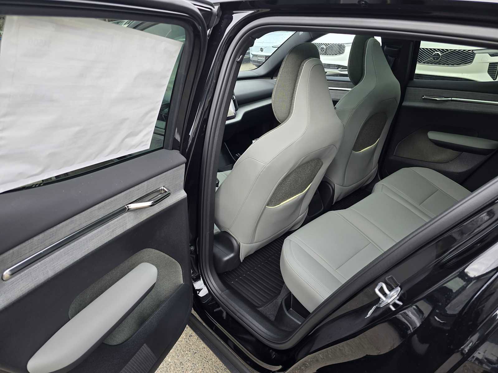 New 2026 Volvo EX30 Plus w/ Protection Package Premier AWD/4WD image 15