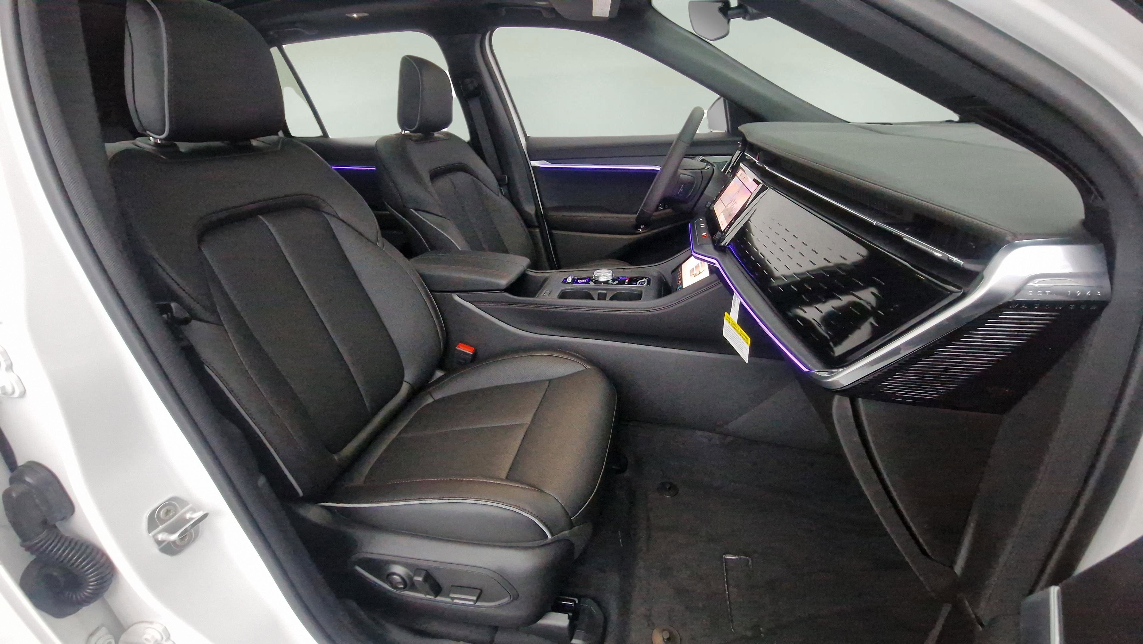 New 2025 Jeep Wagoneer Limited image 30