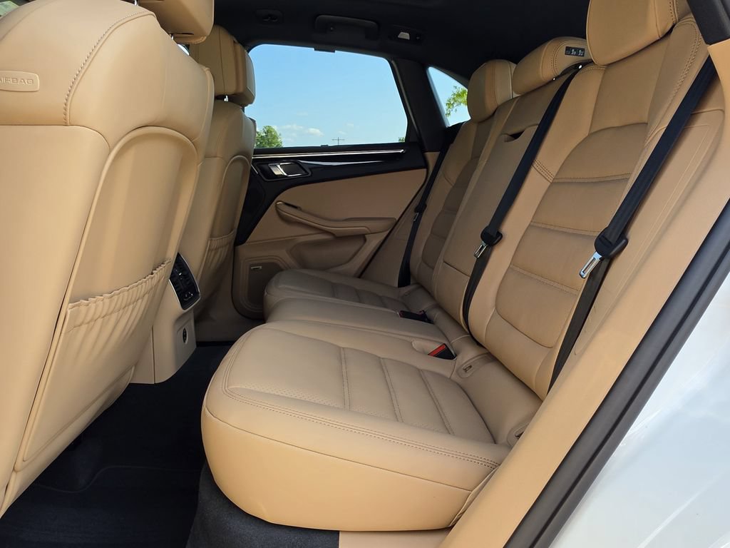 New 2026 Porsche Macan AWD/4WD image 17