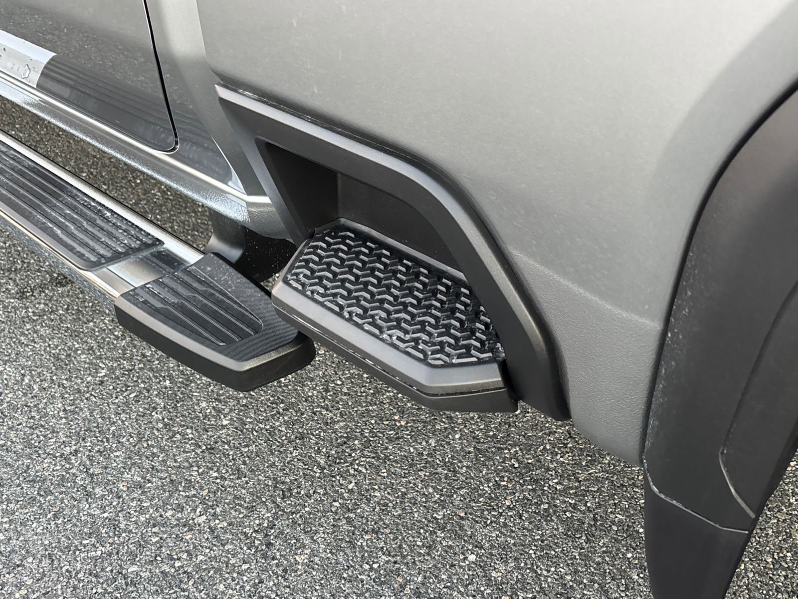 New 2026 GMC Sierra 2500 SLT w/ SLT Premium Package image 32