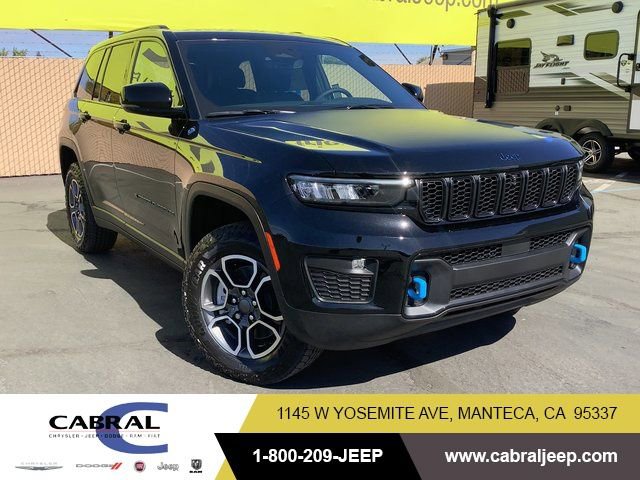 New 2024 Jeep Grand Cherokee Trailhawk AWD/4WD image 1