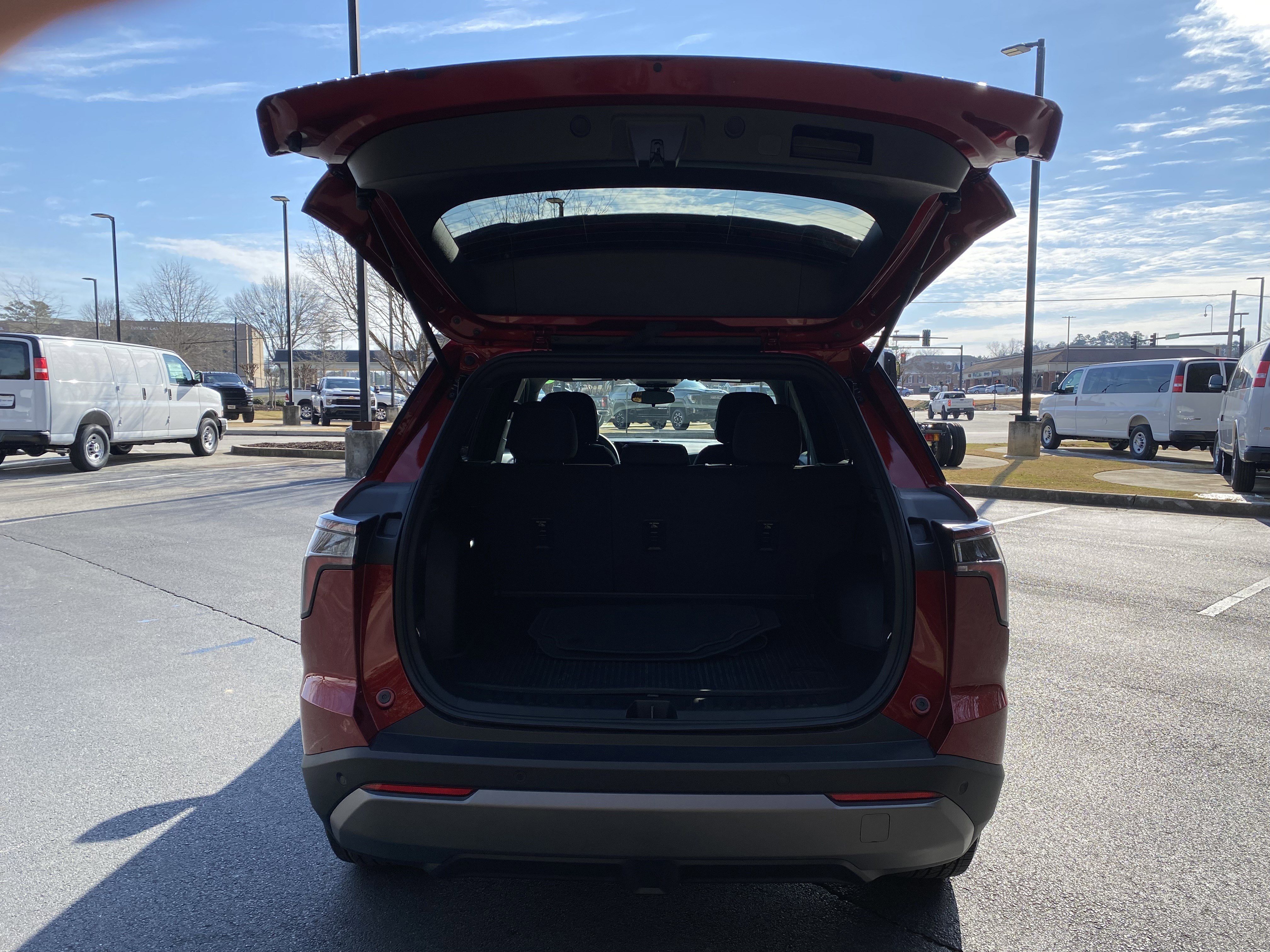 Used 2026 Chevrolet Equinox LT image 11