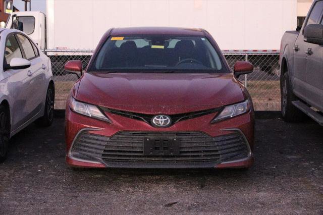 Certified 2022 Toyota Camry LE image 3
