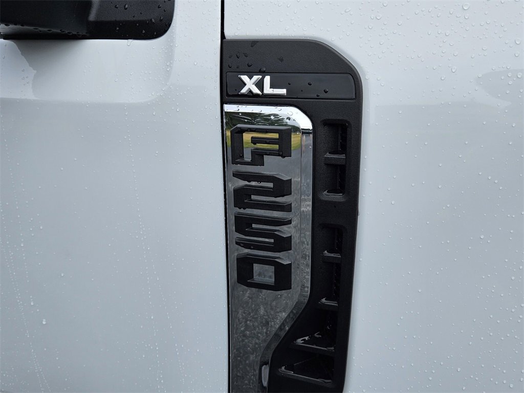 New 2026 Ford F250 4x4 Crew Cab Super Duty image 16