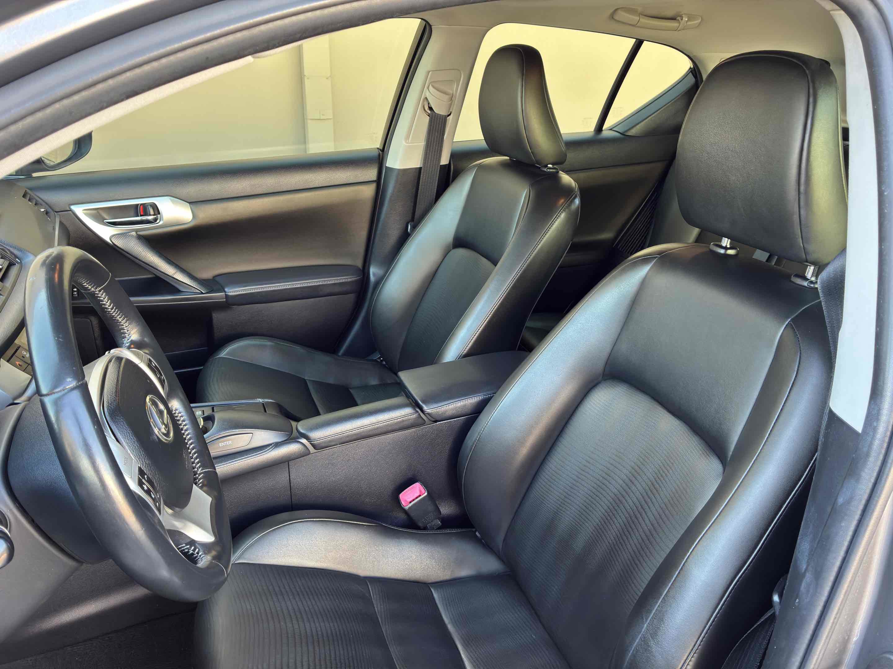 Used 2013 Lexus CT 200h w/ Premium Pkg w/Navigation FWD image 26