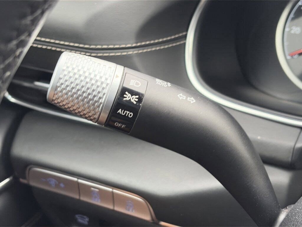 Used 2024 Genesis GV80 2.5T image 21