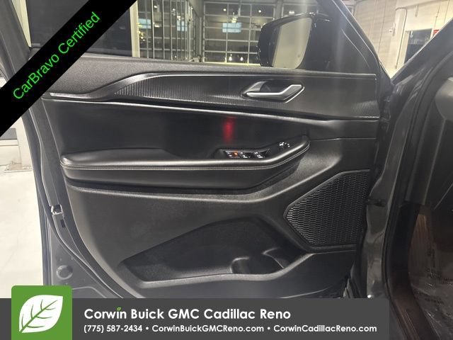 Used 2023 Jeep Grand Cherokee Altitude AWD/4WD image 14