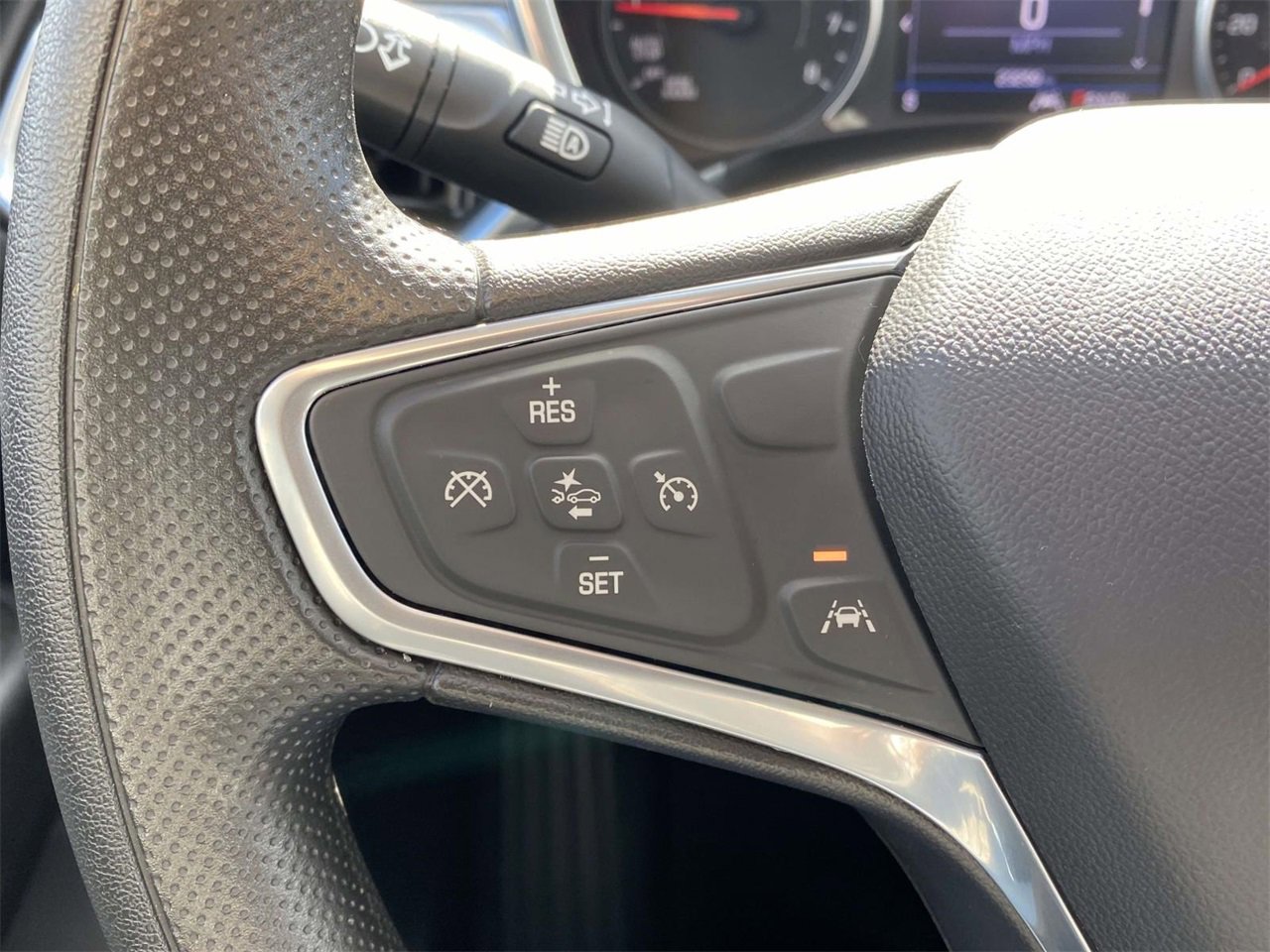 Used 2022 Chevrolet Equinox LS w/ LS Convenience Package image 18