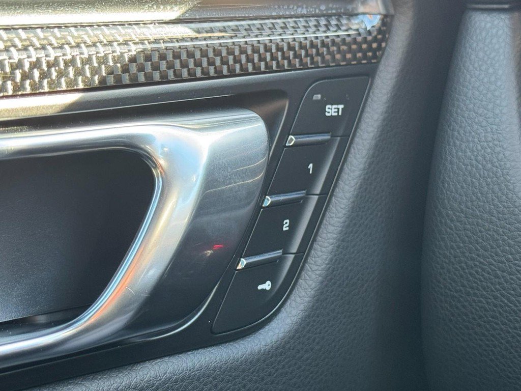 Used 2023 Porsche Macan S image 16