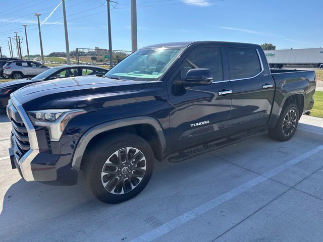 Used 2024 Toyota Tundra Limited AWD/4WD image 9