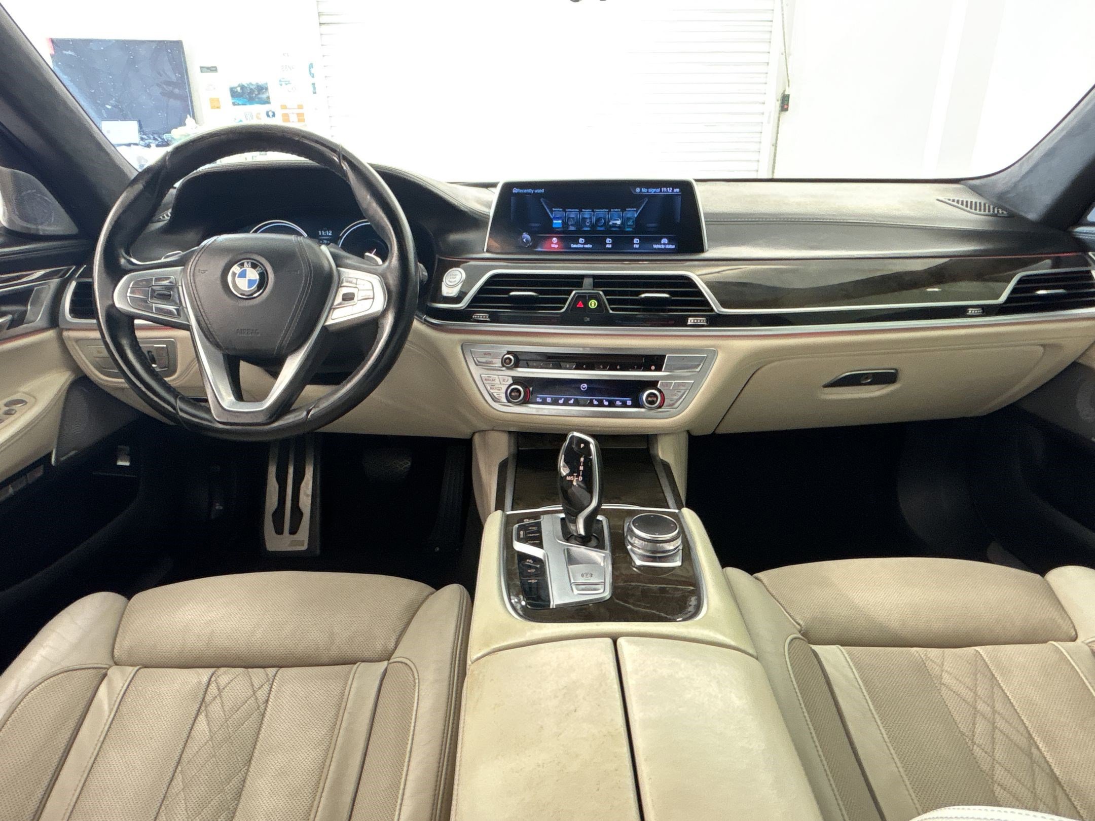 Used 2016 BMW 750i image 15