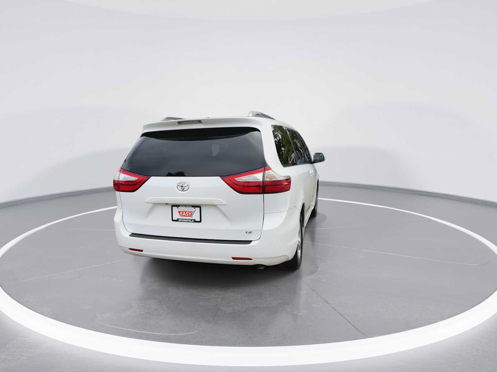 Used 2015 Toyota Sienna LE FWD image 7
