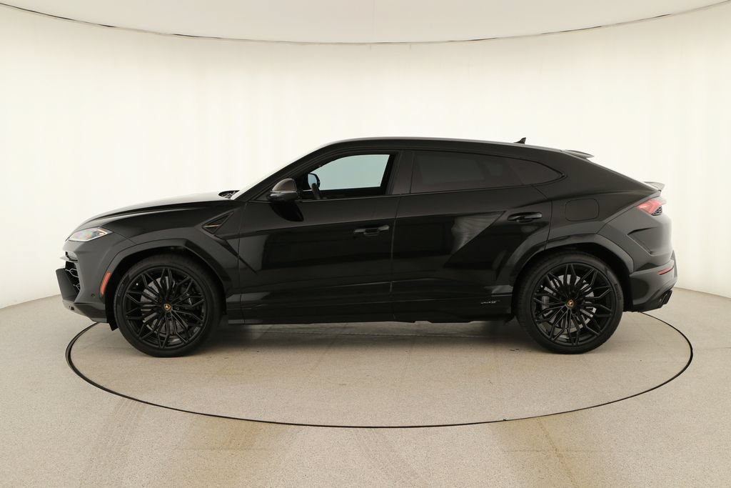 Used 2025 Lamborghini Urus SE AWD/4WD image 2
