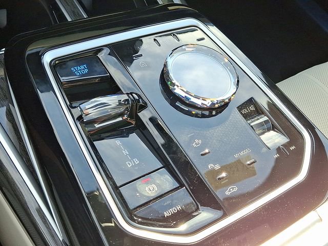 New 2026 BMW i7 xDrive60 w/ Executive Package image 14