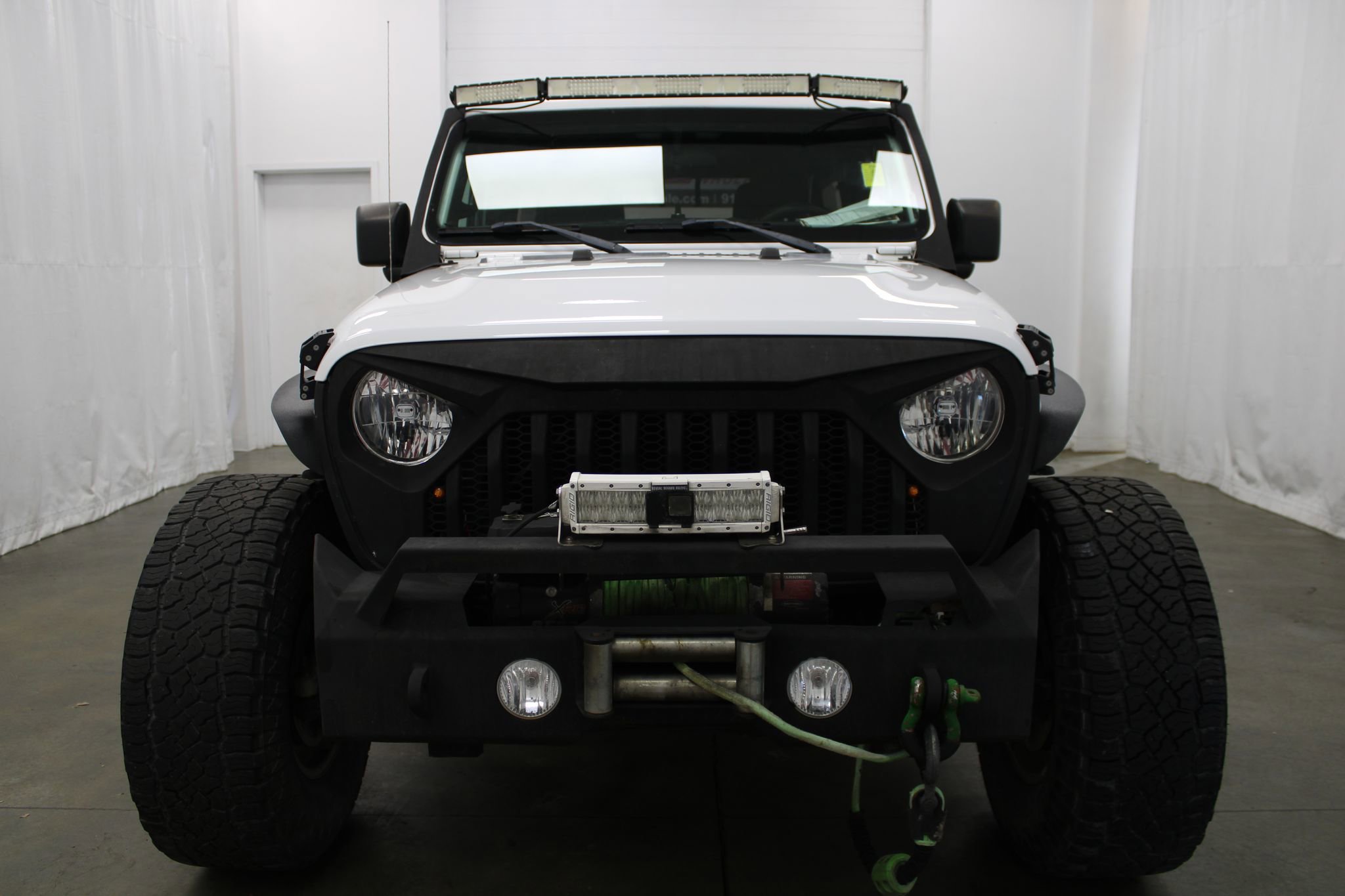 Used 2018 Jeep Wrangler Unlimited Sport image 3