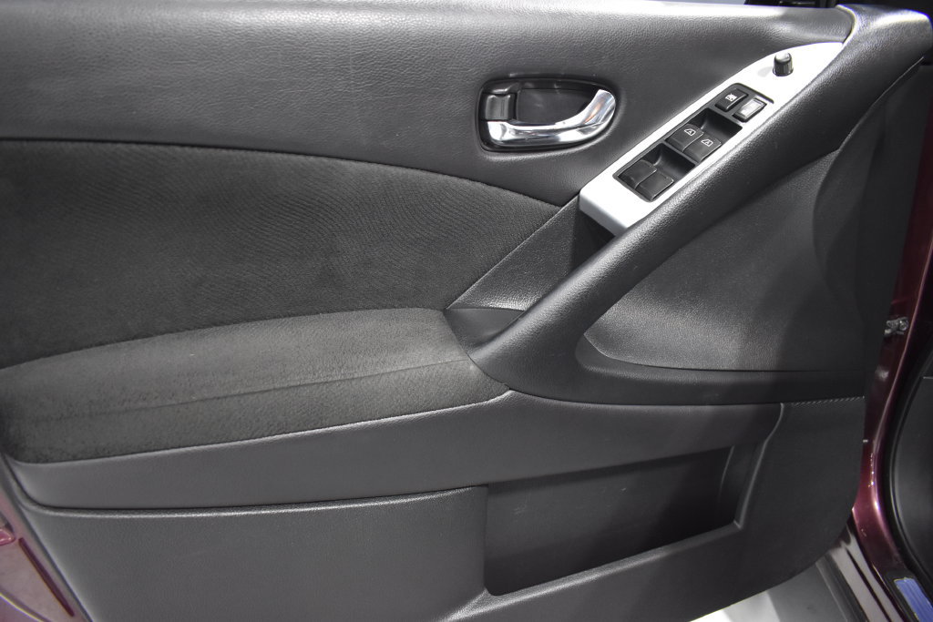 Used 2014 Nissan Murano S AWD/4WD image 15