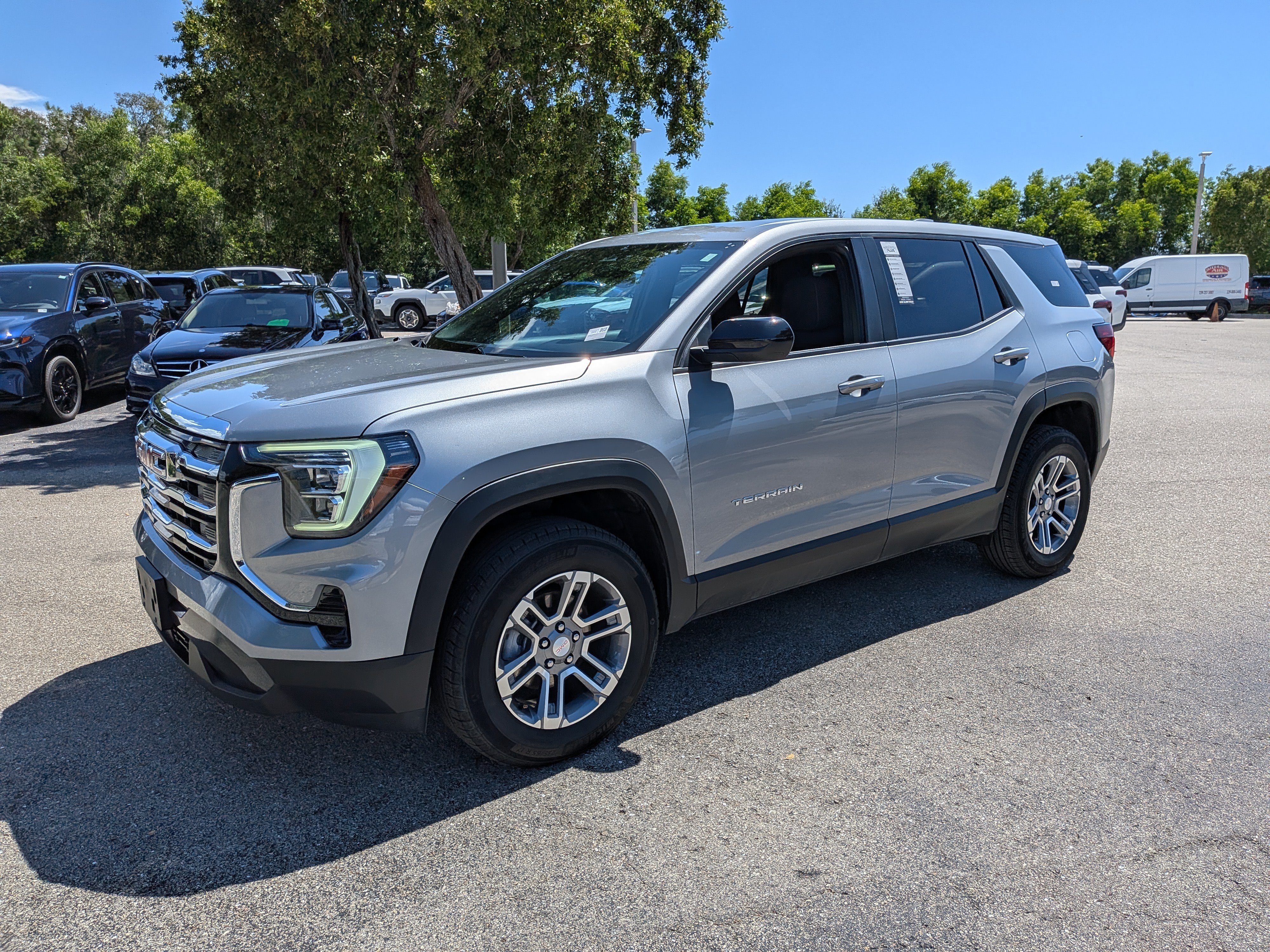 Used 2025 GMC Terrain Elevation FWD image 8