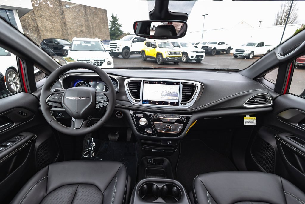 New 2026 Chrysler Pacifica Select w/ S Appearance Package image 25