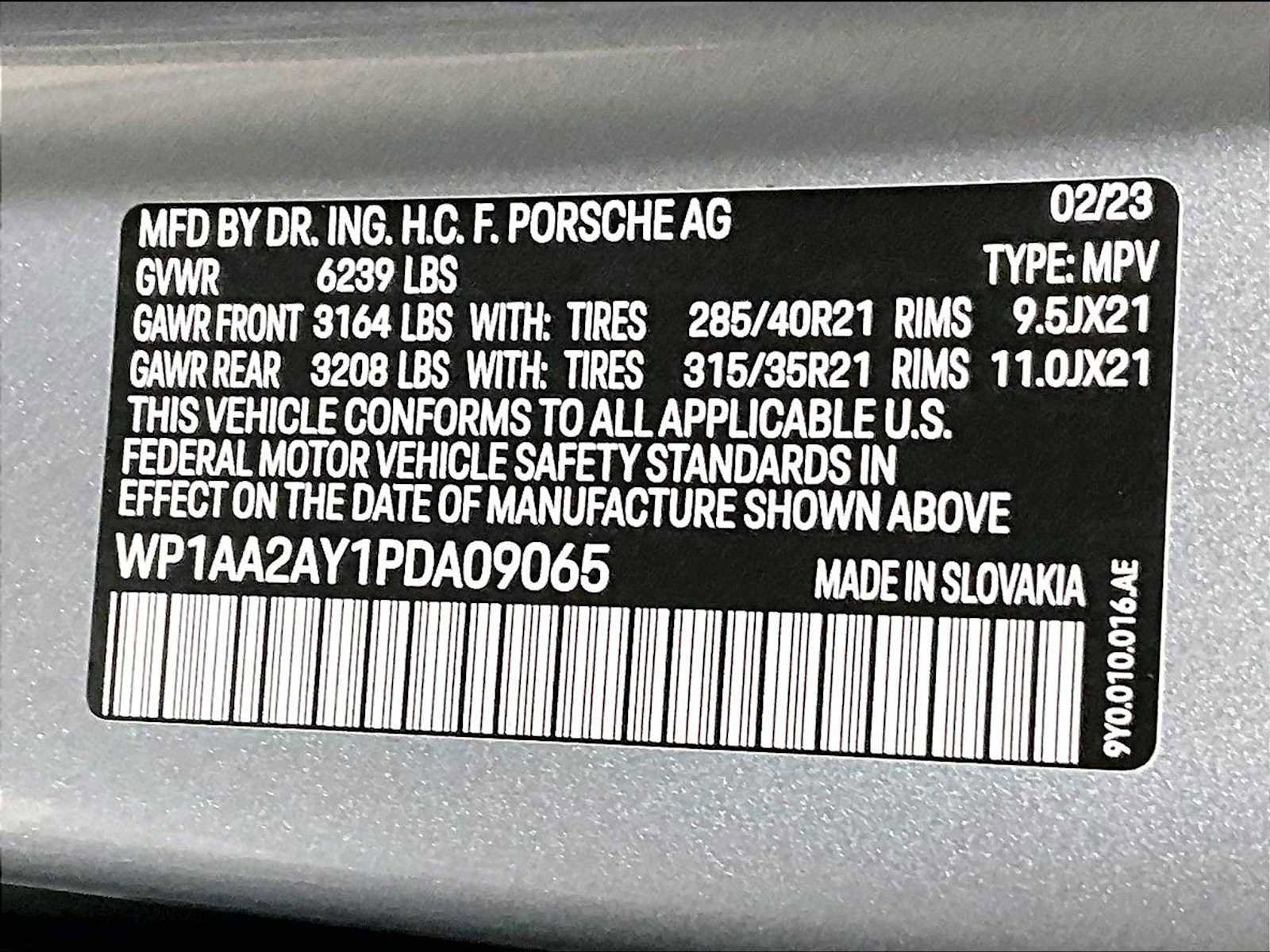 Used 2023 Porsche Cayenne image 35