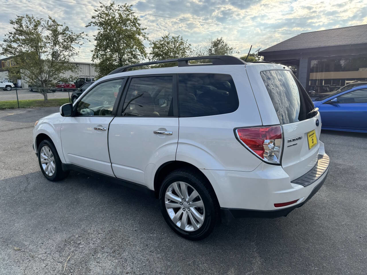 Used 2013 Subaru Forester 2.5X Premium w/ Popular Pkg 3 image 9