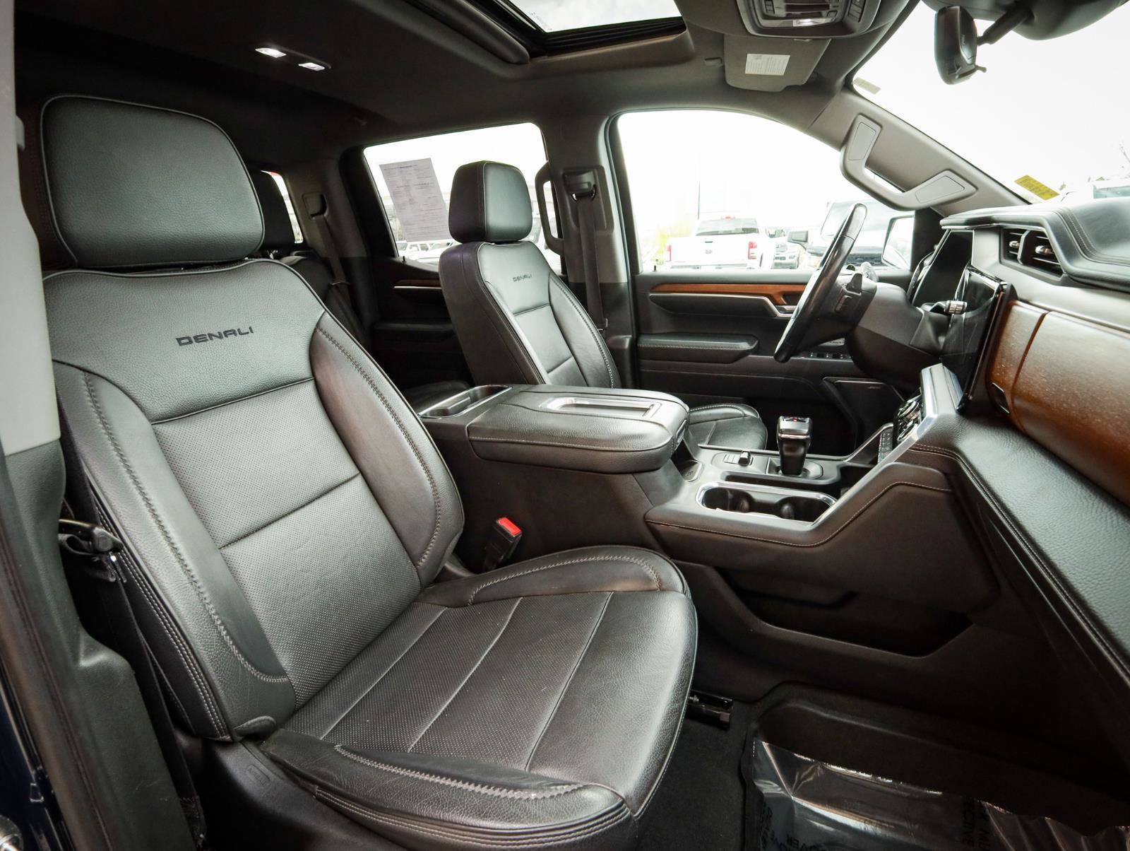 Used 2022 GMC Sierra 1500 Denali w/ Denali Reserve Package image 24