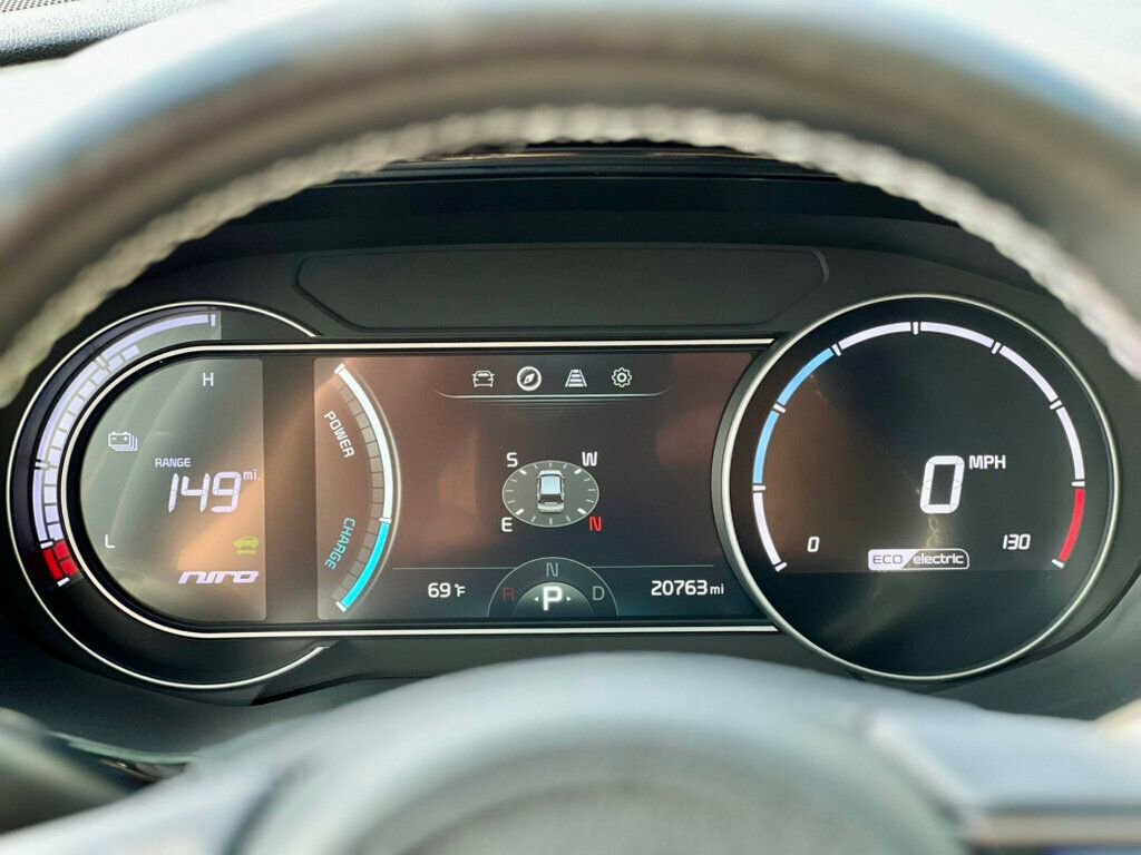 Used 2022 Kia Niro EX w/ Cold Weather Package FWD image 21