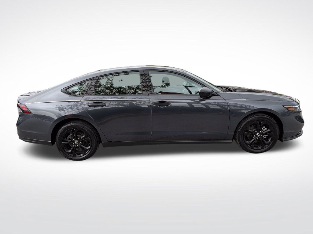 Used 2025 Honda Accord SE image 18