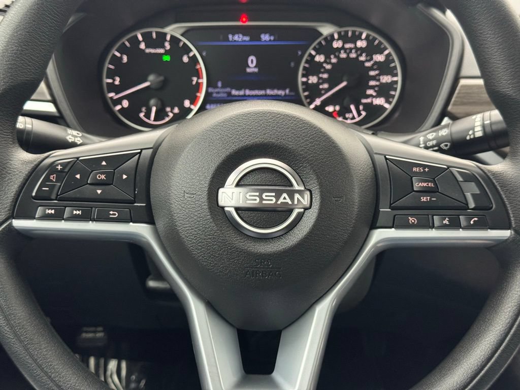 Used 2025 Nissan Altima 2.5 SV FWD image 17