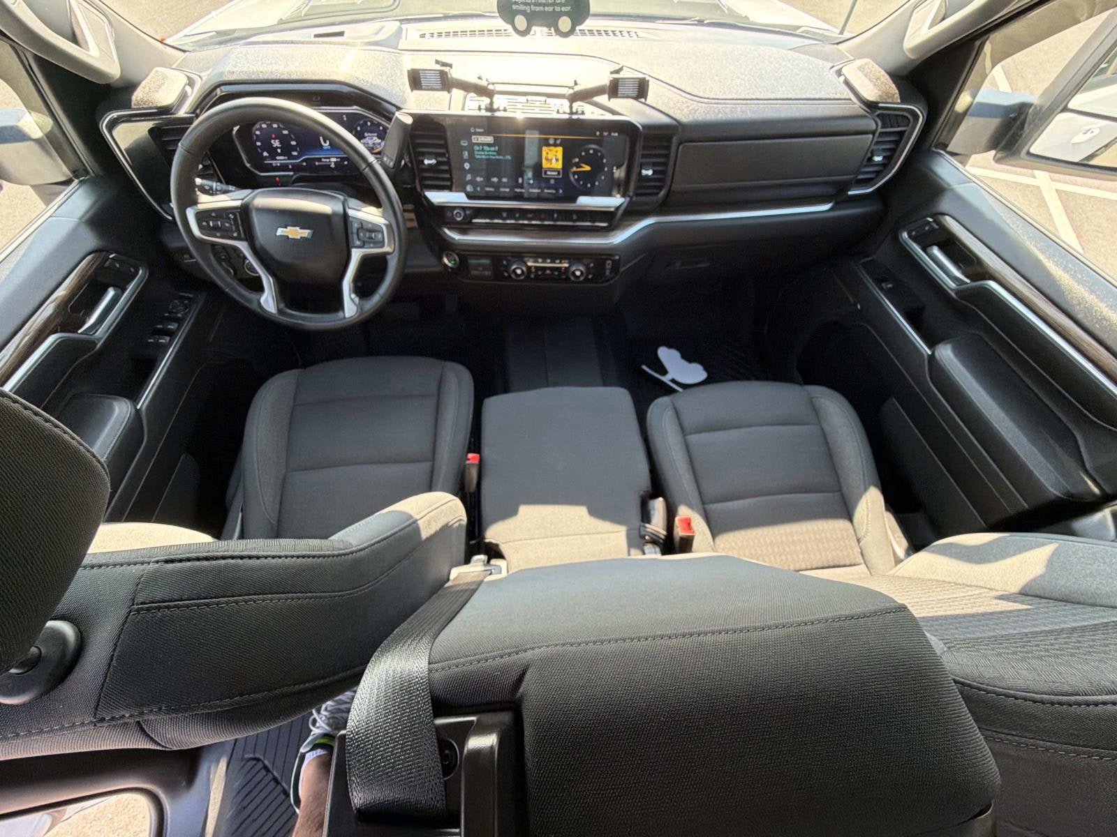 Certified 2024 Chevrolet Silverado 2500 LT AWD/4WD image 2