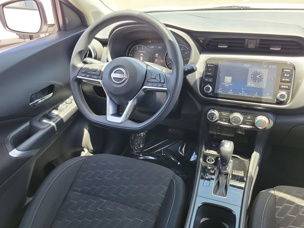 Used 2024 Nissan Kicks SV FWD image 11
