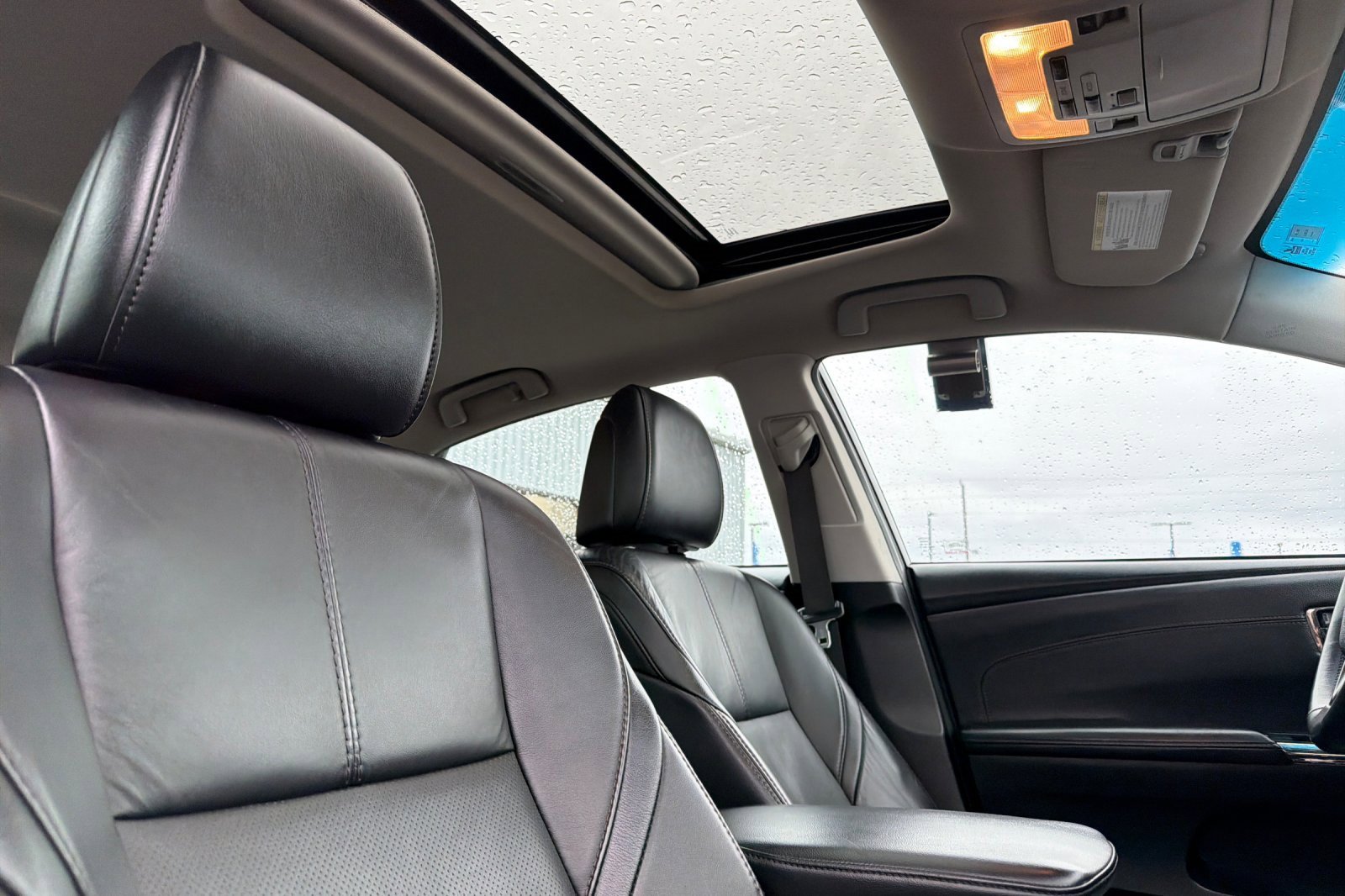 Used 2014 Toyota Avalon Limited image 15