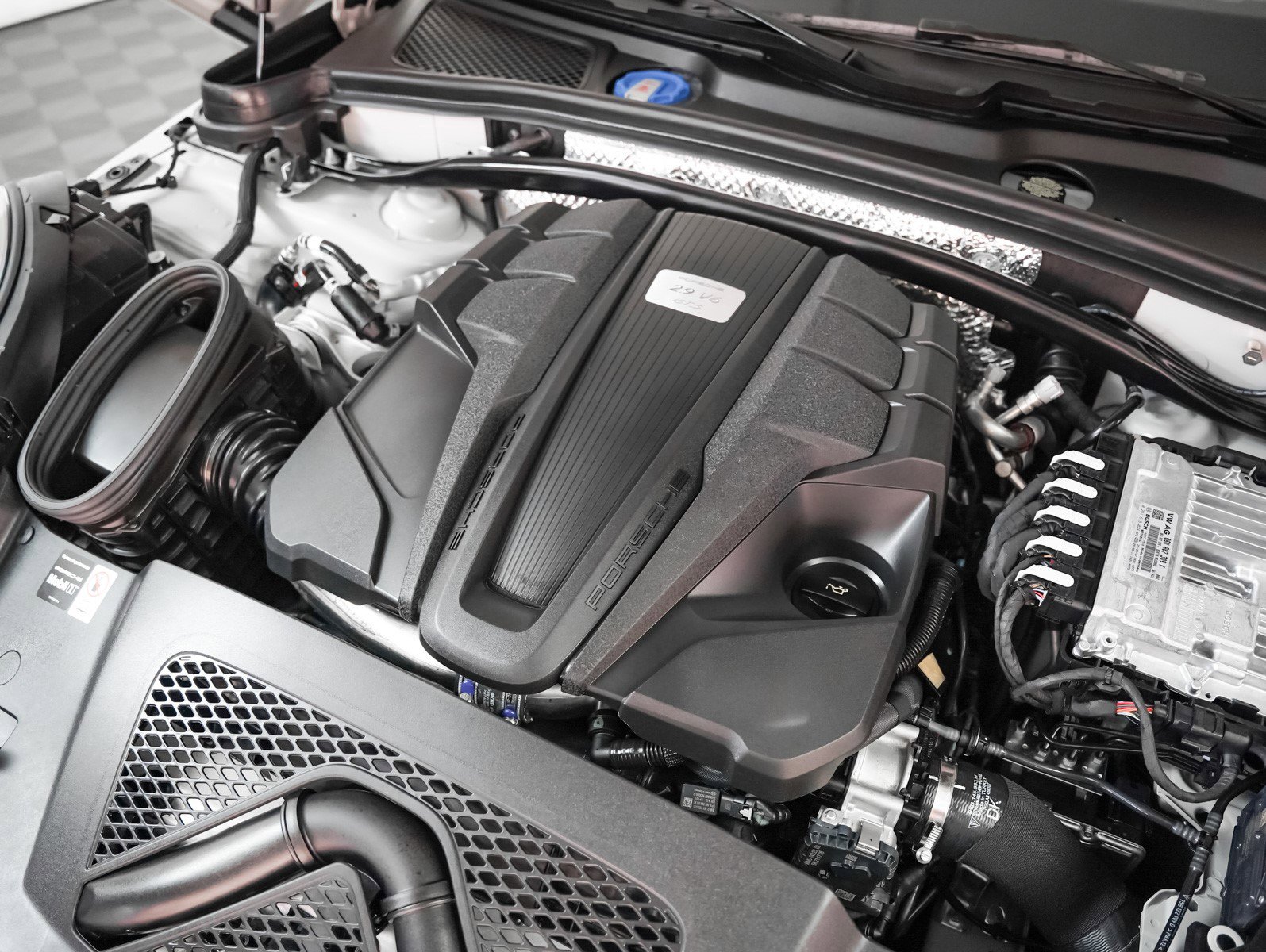 Used 2026 Porsche Macan GTS image 12