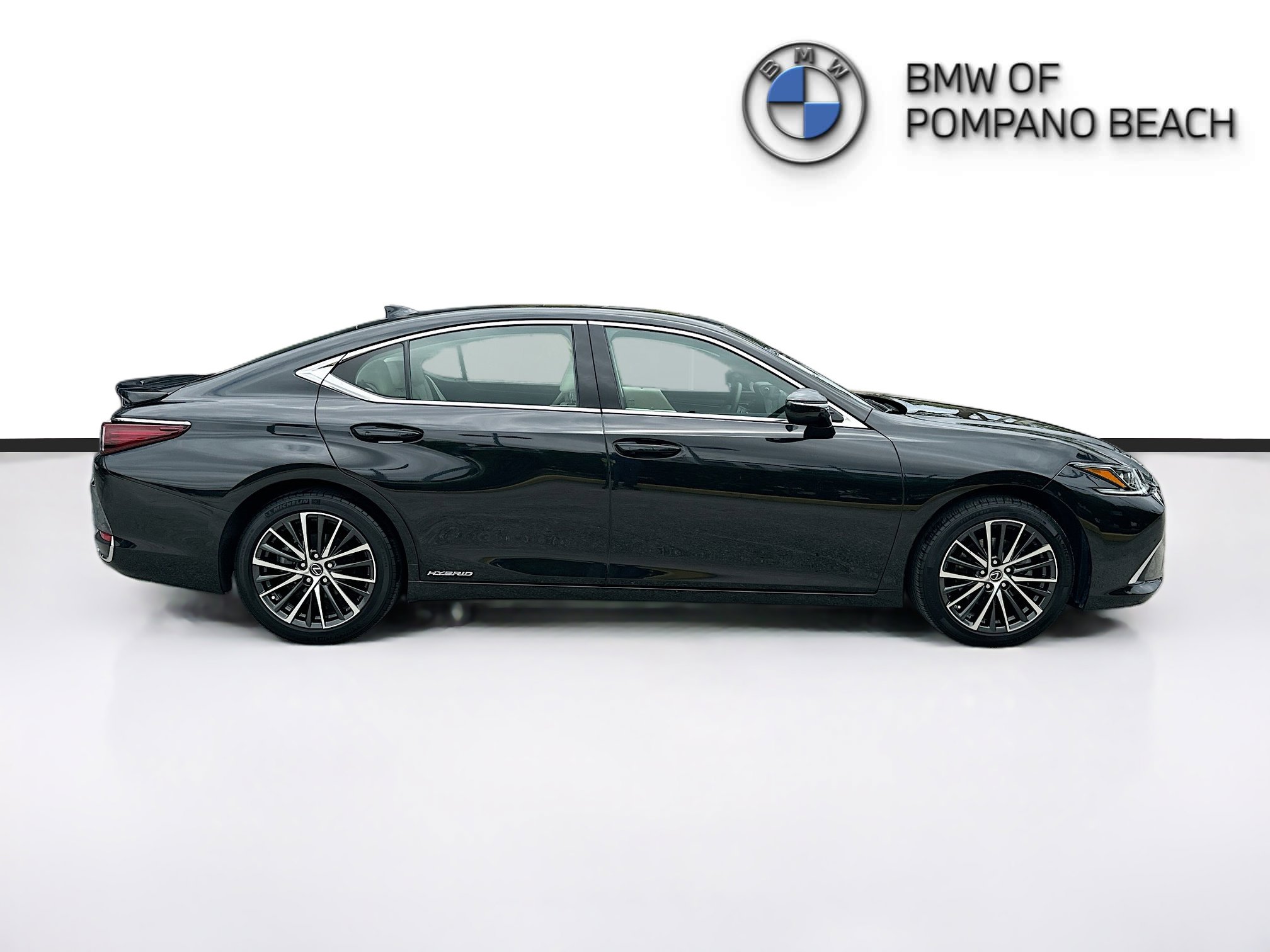 Used 2022 Lexus ES 300h w/ Premium Package FWD image 8