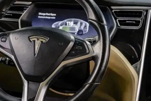 Used 2016 Tesla Model X Performance image 24