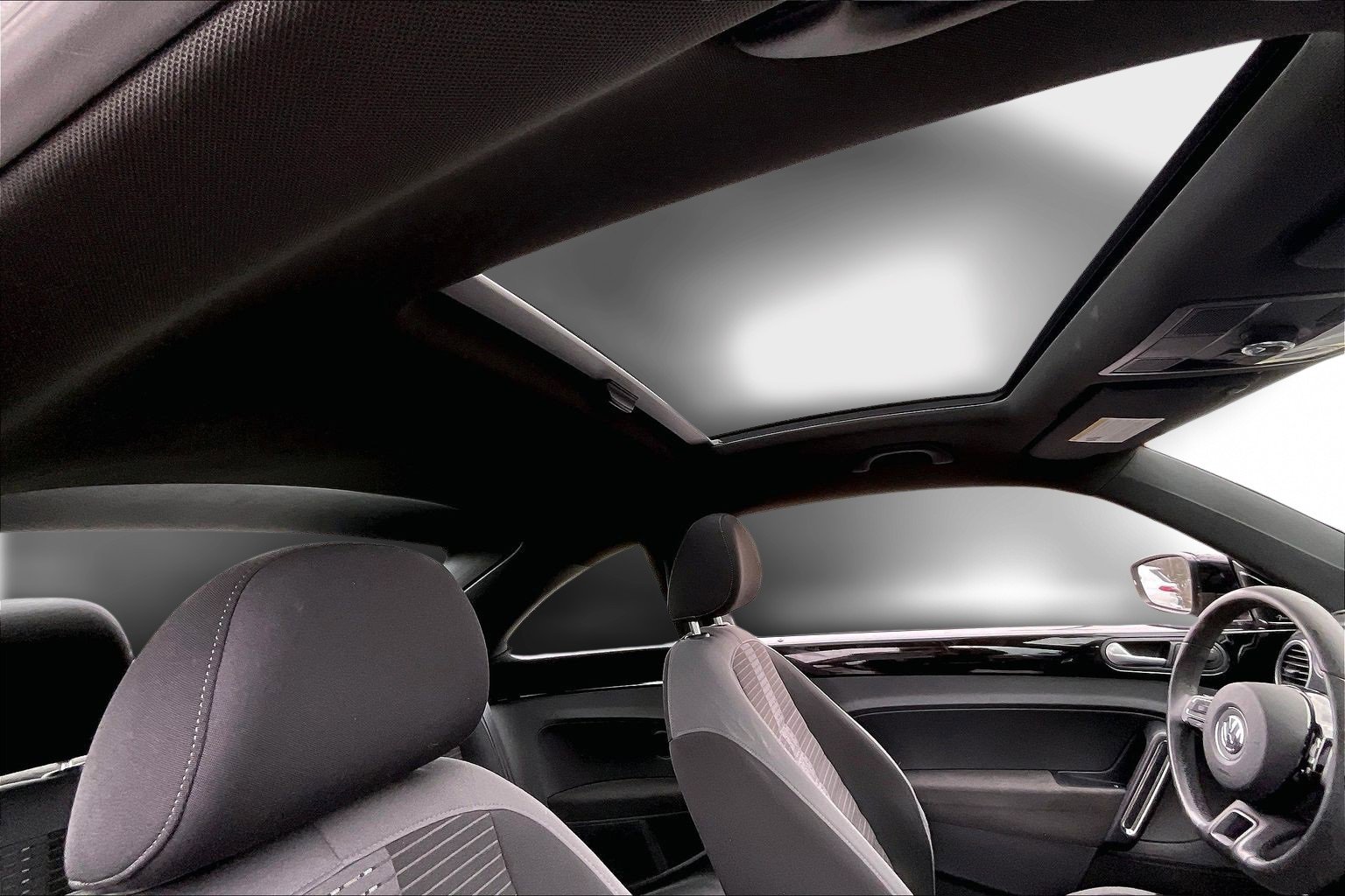 Used 2012 Volkswagen Beetle Turbo image 26