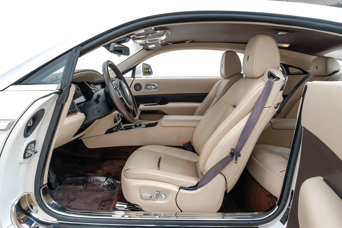Used 2016 Rolls-Royce Wraith RWD image 4