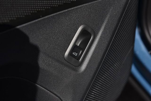 New 2026 Volkswagen Tiguan SE R-Line image 9