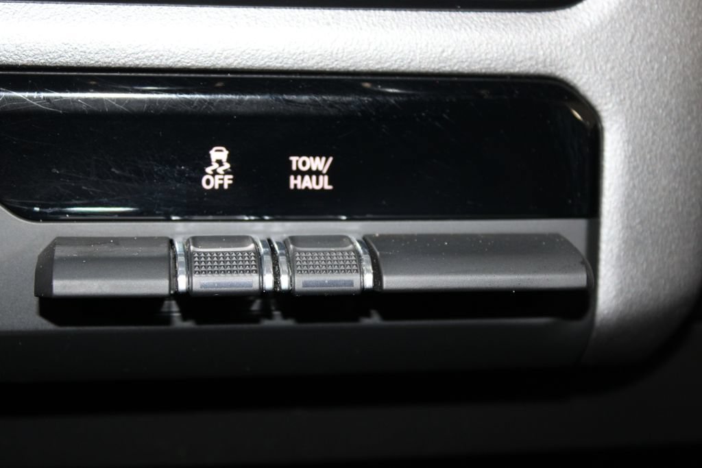 Used 2024 RAM 2500 Big Horn AWD/4WD image 43