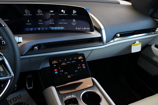 New 2026 Cadillac Vistiq Sport image 28