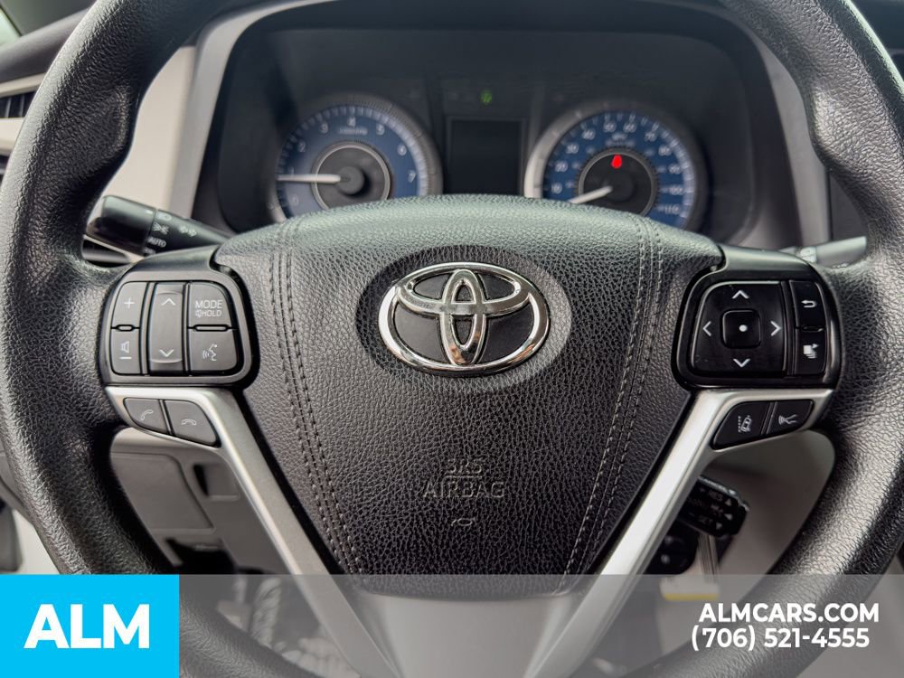 Used 2020 Toyota Sienna L image 28