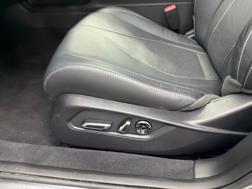 Used 2025 Acura TLX w/ Technology Package FWD image 10