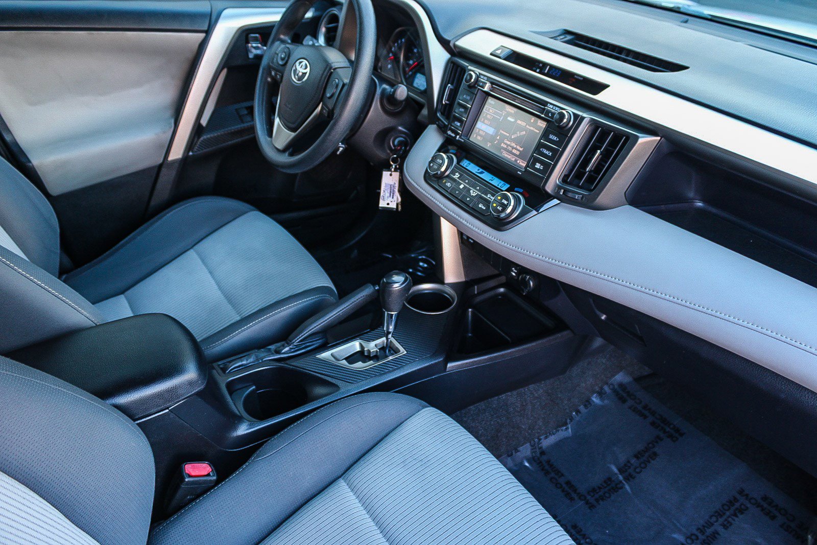 Used 2015 Toyota RAV4 XLE image 17