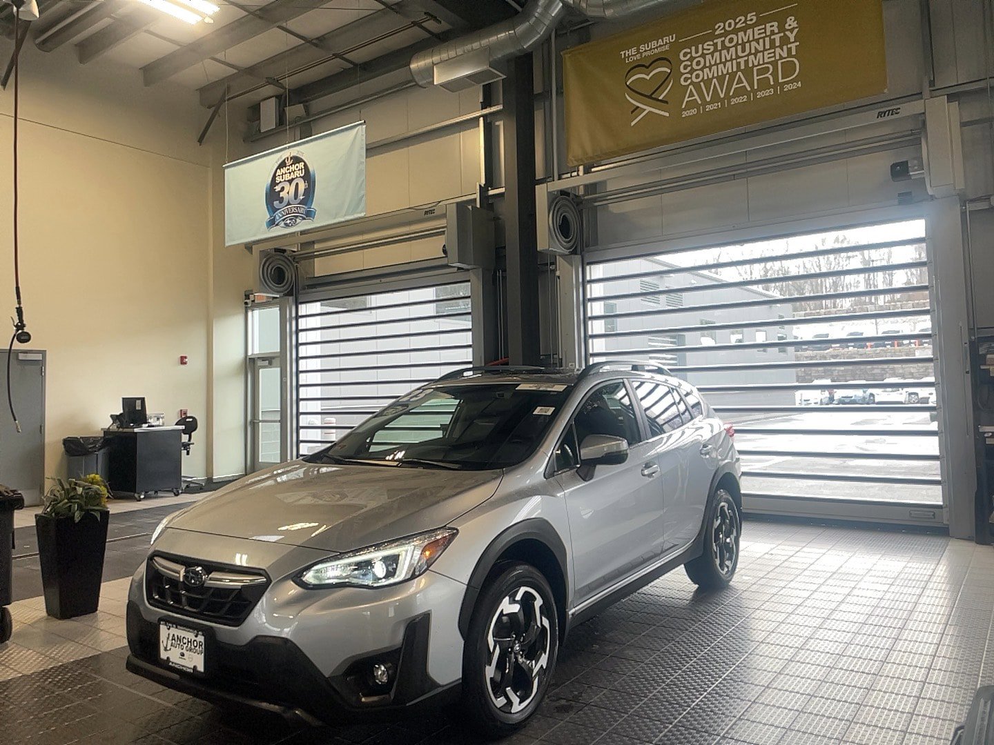 Used 2023 Subaru Crosstrek 2.5i Limited w/ Moonroof Package AWD/4WD image 3