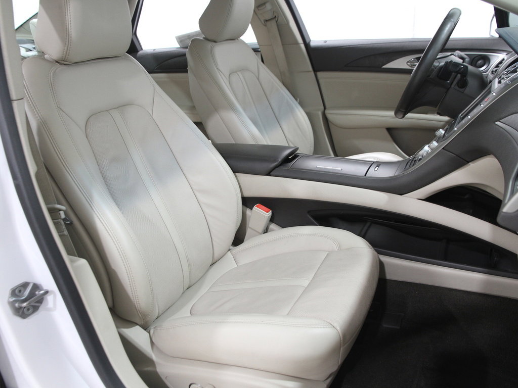 Used 2020 Lincoln MKZ Reserve w/ Elements Package image 18