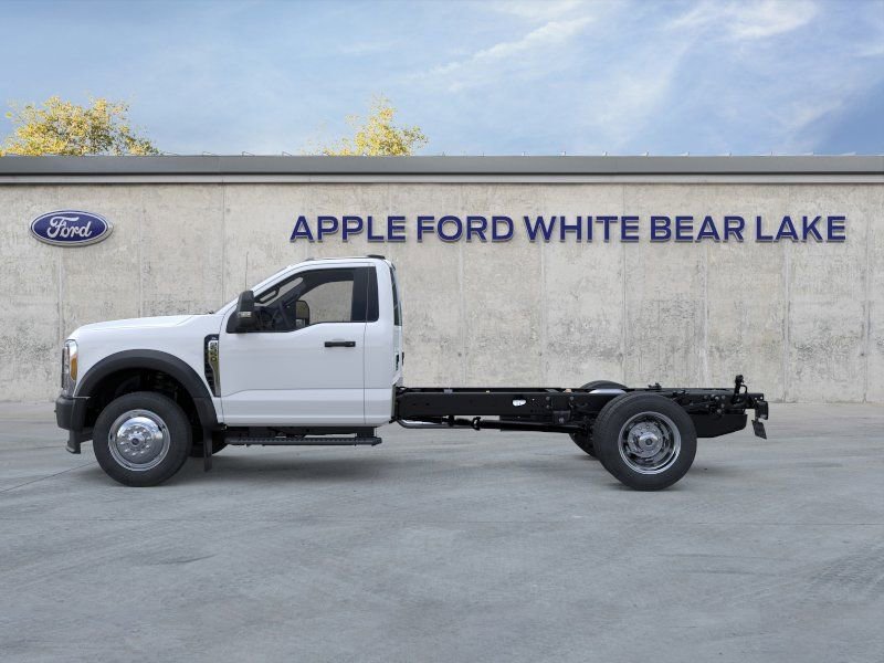 New 2025 Ford F550 4x4 Regular Cab Super Duty image 3